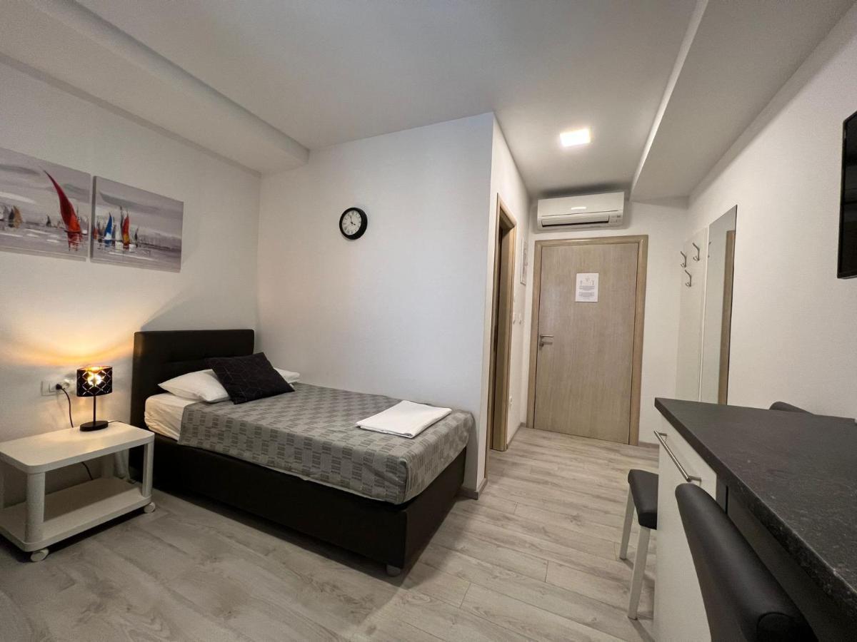 Apartments And Rooms Adriatic Suites Šibenik Exterior foto